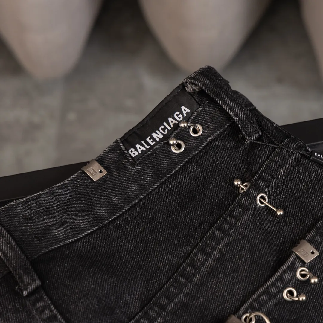 ！balenciaga* 24ss ， 460 Premium ， ， Breathable ， 。 Breathable， ， Classic 。 50 ， ， 100+， ， ， ， 。 。Classic Versatile。 ， ， ， Retro 100 1:1 1:1 logo 1:1 logo ：Black Size：S. M. L